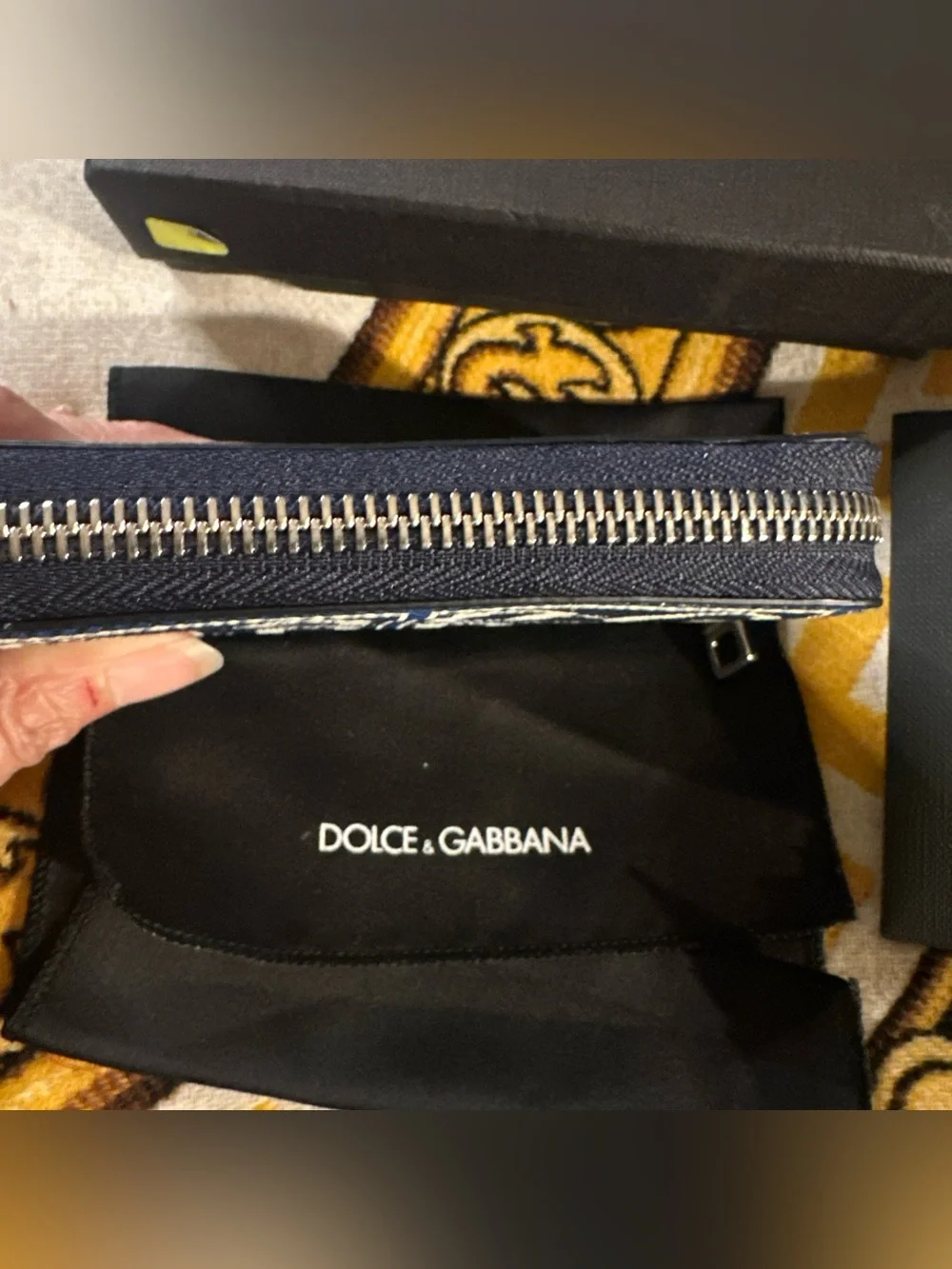 Dolce & Gabbana Navy Calfskin Leather DG Logo Zip Dauphine Wallet NWT